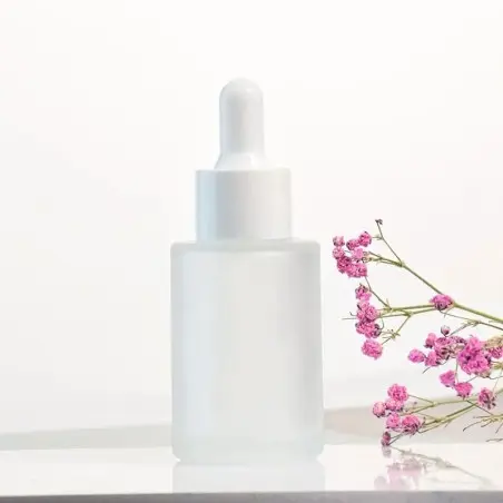 Flacon Pipette Cylindrique en Verre Sablé à Épaule – Packaging Cosmétique Élégant - Fatipack Group