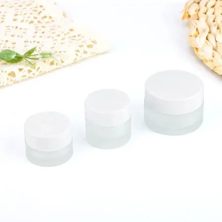 Pots Cosmétiques en Verre Givré Semi-Transparent avec Couvercle Blanc - Fatipack Group Emballage Maroc