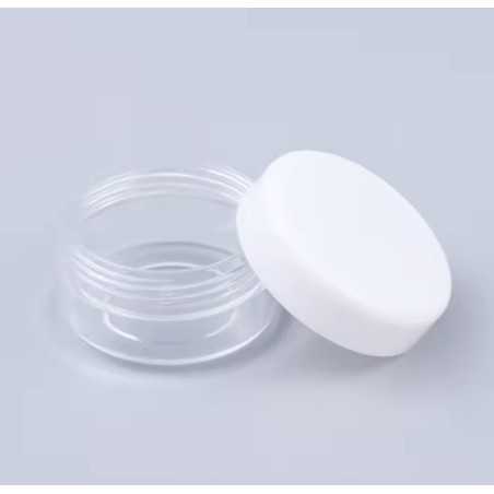 Petit pot cosmétique rond en plastique transparent avec couvercle blanc pour echantillon cosmétique - Fati Pack