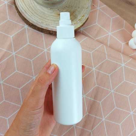 Spray Blanc en Plastique : Un Flacon Pulvérisateur Polyvalent - Fati pack packaging Maroc