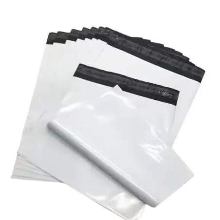 Sachet en plastique opaque blanc scellable sécurisée pour l'expédition des colis - Fatipack Emballage Maroc