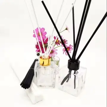 Diffuseur de Parfum en Verre avec Tiges de Roseau et Finition Dorée - Fati Pack emballage parfum Maroc