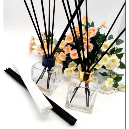 Diffuseur de Parfum en Verre avec Tiges de Roseau et Finition Dorée - Fati Pack emballage parfum Maroc